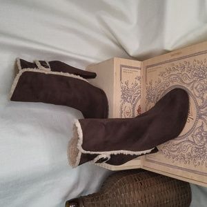 Colin Stuart faux suede boots booties faux shearling lug sole 9B